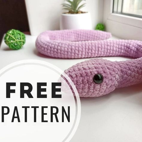 Free Crochet Snake Pattern Simple Crochet Step By Step, Crochet Snake, Soft Crochet, Amigurumi Doll Pattern, Plushie Patterns, Crochet Animals Free Patterns, Crochet Dragon, Adorable Crochet, Snake Pattern