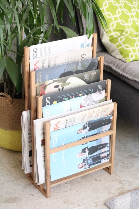 Newspaper Storage Ideas, Magazine Holder Aesthetic, Newspaper Holder Ideas, Magazine Collection Display, Magazine Organization Ideas, Magazine Display Ideas, Magazine Storage Ideas, Magazine Holder Ideas, Magazine Rack Ideas