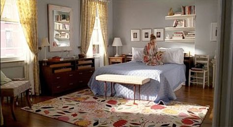 London Flat Interior, Carrie Bradshaw Apartment, Room London, Apartment Goals, Flat Interior, Dreams Beds, Apartment Aesthetic, Apartment Life, Apartment Furniture