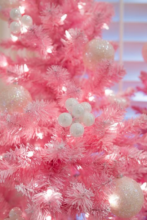 Christmas Tree For Apartment, Pink And Gold Christmas, Turtle Creek Lane, Pink Christmas Background, Best Artificial Christmas Trees, A Pink Christmas, Turtle Creek, Pink Xmas, Christmas Barbie