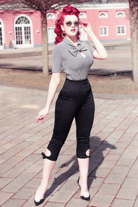 Rockabilly Fashion Women's, Rockabilly Fashion Outfits, 50s Rockabilly Fashion, Rockabilly Looks, Pretty Clothing, 50s Outfits, Rockabilly Girl, Rockabilly Outfits, Pedal Pushers