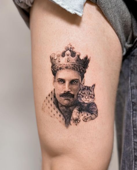 I give you Freddie Mercury - the Queen of Rock and King of our hearts Queen Tattoo Band, Mercury Tattoo, Freddie Mercury Tattoo, Queen Tattoo, 3 Tattoo, Queen Freddie Mercury, Band Tattoo, Queen Band, Aesthetic Tattoo