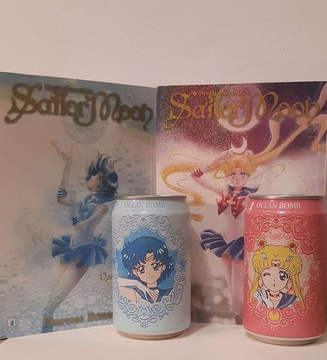 Sailor Moon Drink, Moon Drink, World On Fire, Fizzy Drink, Sailor Moon Wallpaper, Cute Snacks, Sailor Mercury, Sailor Moon Crystal, 90s Anime