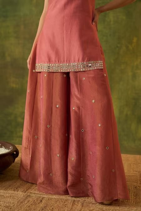 Buy Pink Kurta Pure Chanderi Hand Embroidered Zardosi Square Chitra Sharara Set For Women by Bhawna Sethi Online at Aza Fashions. Simple Indian Outfits, Pink Sharara, Fancy Lehenga, Onion Pink, Sharara Designs, Kurta Sharara Set, Pink Kurta, Trendy Outfits Indian, Kurta Sharara