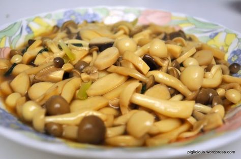 Beech Mushrooms, Trumpet Mushrooms, Mushroom Stir Fry, Mushroom Recipe, Asian Foods, Japanese Dishes, Dessert Dishes, Cooked Vegetables, Mushroom Recipes