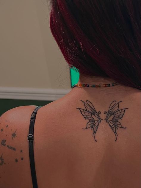 Wing Neck Tattoo, Fairy Wing Tattoos, Butterfly Wing Tattoo, Grunge Girl Aesthetic, Butterfly Neck Tattoo, Front Shoulder Tattoos, Unique Butterfly Tattoos, Girl Neck Tattoos, Butterfly Back Tattoo