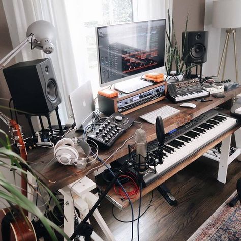 Home Studio Desk Music, Studio Desk Music, Bedroom Music Studio, Home Studio Design, Music Studio Ideas, Home Studio Desk, Music Desk, Home Recording Studio Setup, Home Studio Ideas