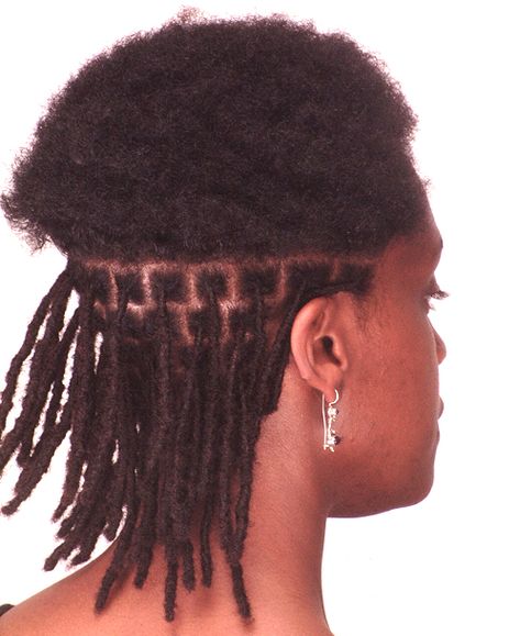 Lock Extensions Dreadlocks Natural Hair, Starter Loc With Extensions, Starter Loc Extensions, How To Lock Hair, Dreadlock Extensions Black Women, Starter Locs With Extensions, Natural Locks Dreadlocks, Small Loc Extensions, Locking Hair