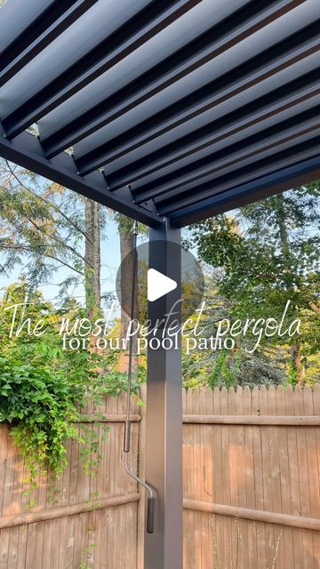 Pergola Shade Diy, Outdoor Patio Shades, Patio Sun Shades, Pool Shade, Louvered Pergola, Backyard Shade, Building A Pergola, Courtyard Design, Furniture Flips