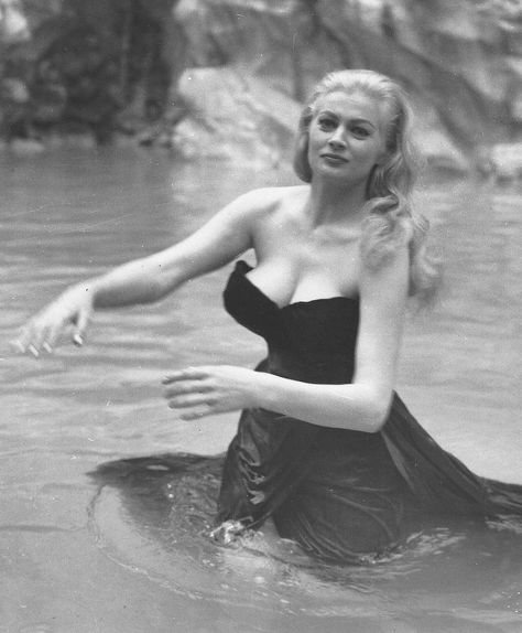 Anita Ekberg in the Trevi Fountain on the set of La Dolce Vita, Rome, 1960 Tumblr, Fellini Films, 60s Icons, Anita Ekberg, Anne Bancroft, Wet Dress, Marcello Mastroianni, The Searchers, Jerry Lewis