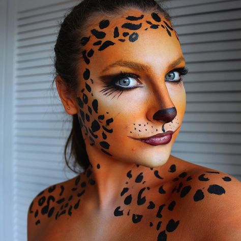 Jaguar Makeup, Cheetah Face Paint, Cheetah Makeup, Tiger Halloween, Animal Face Paintings, Cheetah Face, Creepy Halloween Makeup, Mehron Makeup, Trike Motorcycle