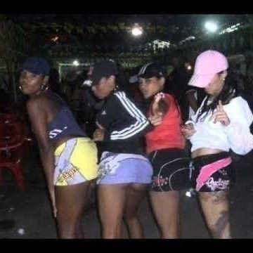 90s Black Culture Aesthetic, 2000 Aesthetic, Brazil Culture, Brasil Aesthetic, Hood Girls, Barbie Funny, Txt Kpop, Funny Poses, Group Poses