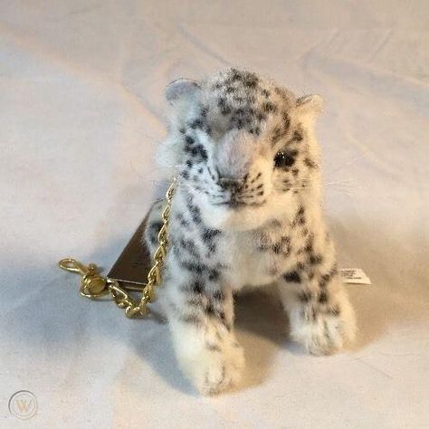 Hansa Snow Leopard Plush Keychain, only 4" high but still super realistic! Leopard Stuffed Animal, Leopard Plush, Aries And Pisces, Animal Keychain, Pisces Moon, Plush Keychain, Stuffed Animal Cat, Cheetahs, Cat Plush