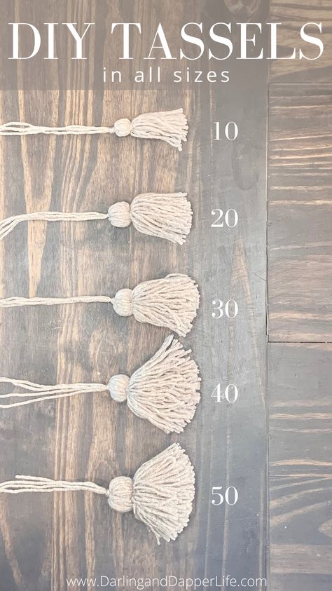 How To Make Boho Tassles, Braided Tassel Diy, Diy Mini Tassel, Small Tassels Diy, Decorative Tassels Diy, Tassel How To Make, Jute Tassel Diy, Tassel Diy How To Make, How To Make A Wall Hanging