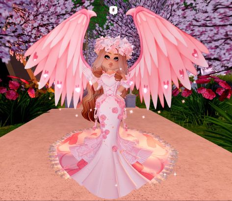 Valentine’s Day Royale High Outfits, Royal High Valentines Outfit, Rh Valentines Outfit, Royale High Valentines, Goddess Of Triumph, Dramatic Eyelashes, Diy Maxi Skirt, Rh Design, Rh Outfits