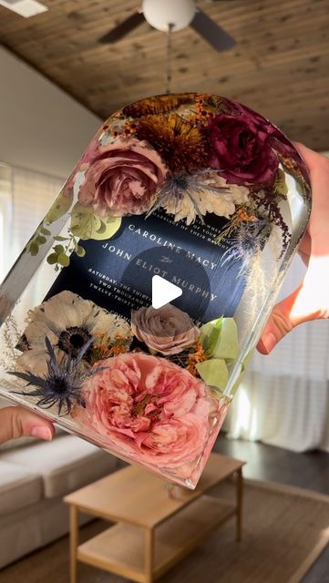 Flower Preservation on Instagram: "Would you guys react this way if I did this to your wedding bouquet?!  #reels #reelsinstagram #weddingreels #wedding #bouquetpreservation #smallbusinessreels #preservationreels  #flowerpreservation #preservedflower #flowers #weddingbouquet #dayinthelife #workwithme #vlog #2023bride #2024bride #fallwedding #weddingvendor #resinartist #dailyart #florist #floraldesign" Ways To Preserve Wedding Bouquet, Wedding Bouquet Preservation Ideas, How To Preserve Wedding Bouquet, Wedding Flower Preservation Ideas, Bouquet Preservation Ideas, Flower Preservation Ideas, Preserve Wedding Bouquet, Wedding Flowers Preservation Ideas, Preserved Wedding Bouquet