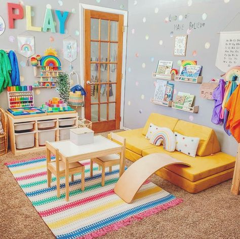 Home Daycare Montessori, Colorful Playroom Decor, Playroom Nugget, Colourful Playroom, Home Daycare Rooms, Fun Playroom Ideas, Childminding Ideas, Organize A Playroom, Playroom On A Budget