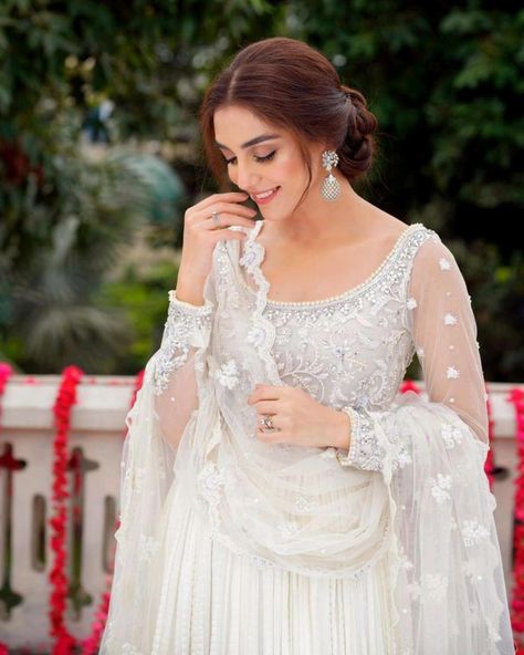 Maya Ali Dresses, Maya Ali, Girls White Dress, Pakistani Dresses Casual, Pakistani Fashion Party Wear, Pakistani Bridal Dresses, Simple Pakistani Dresses, Stylish Dresses For Girls, Pakistani Actress