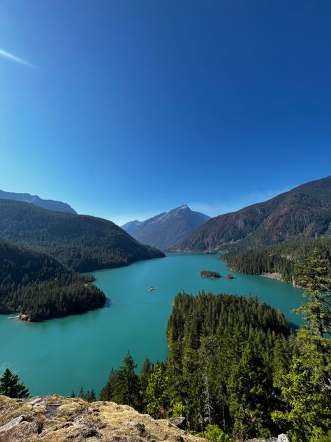 outlook, scenic view, seattle washington, mountains, photography, nature, aesthetic, places to visit Aesthetic Places To Visit, Seattle Aesthetic, Washington Mountains, Mountain Summer, Aesthetic Places, Evergreen State, Mountains Photography, Pacific Nw, Alaskan Cruise