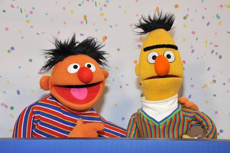 Bild zu Ernie und Bert, Schwul Bert And Ernie, Sesame Street Characters, Sesame Street, Wall