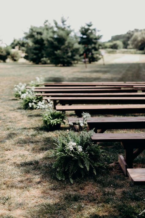 Outdoor Wedding Aisle Decor, Fern Wedding Decor, Wedding Aisle Decorations Outdoor, Outdoor Wedding Aisle, Wedding Bench, Wedding Aisle Decor, Fern Wedding, Wedding Isles, Aisle Runner Wedding