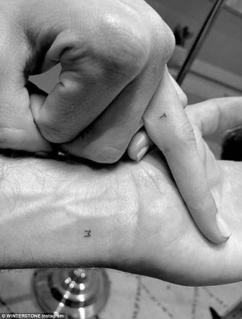 Letter T Tattoo, Tattoos Letters, T Tattoo, Tattoo On Finger, Partner Tattoos, V Tattoo, J Tattoo, H Tattoo, P Tattoo