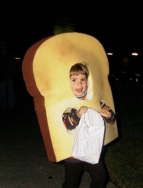 Bread costume. I bet he was "The TOAST of the TOWN!"  giggles. As my husband has said many times, "Sometimes, I just crack myself up!" Bread Costume, Costume Halloween, Costume Ideas, Toast, Halloween Costumes, Germany, Bread, Film, Halloween