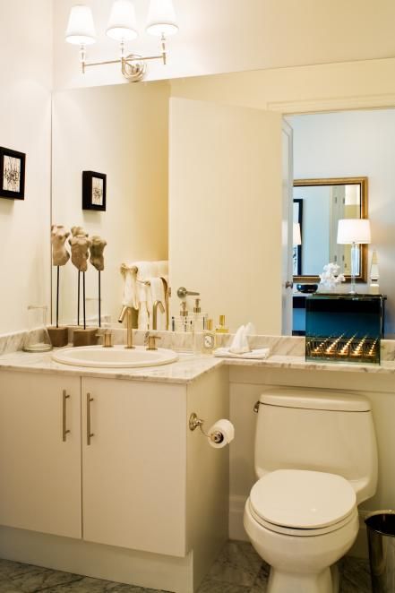 Big Mirrors, Small Bathroom Mirrors, Mirror Interior Design, Neutral Bathroom, Small Space Bathroom, Room Shelves, Small Bath, Mirror Interior, Tiny Bathroom