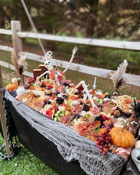 Spooky Grazing Table, Halloween Party Buffet Table, Halloween Graze Table, Halloween Grazing Table Ideas, Halloween Charcuterie Table, Halloween Food Table Display, Halloween Grazing Table, Halloween Food Display, Halloween Catering