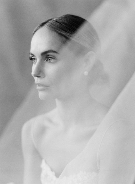 Bridal Portraits Close Up, Bridal Lookbook, Bridal Styled Shoot, Groom Fashion, Wedding Portrait Poses, Bride Photoshoot, Bridal Poses, Wedding Pic, Bride Portrait