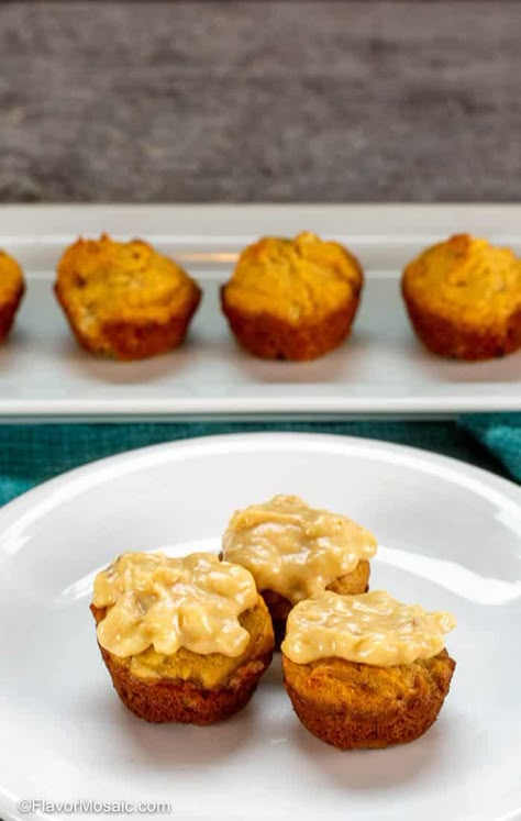 Peanut Butter and Banana Pupcakes are an easy, delicious treat for your dog! Grain free with just four ingredients, they are great for picky dogs.rnrn#pupcakes #dogtreats #peanutbutterpupcakes #dogcupcakes #peanutbutterbananapupcakes #FlavorMosaic Dog Cake Recipe Grain Free, Cupcakes For Dogs Recipe, Pupcake Recipe, Dog Cake Recipes, Dog Cupcakes, Easy Dog Treat Recipes, Easy Dog Treats, Puppy Cake, Healthy Dog Treats Homemade