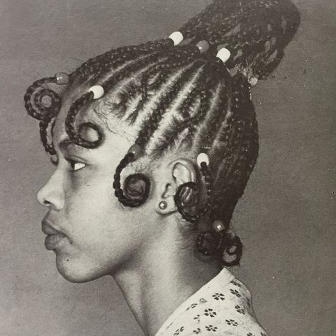 worldfoodbooks: “ NEW IN THE BOOKSHOP: AFRICAN HAIRSTYLES : STYLES OF YESTERDAY AND TODAY by ESI SAGAY (1983) Published in 1983, “African Hairstyles: Styles of Yesterday and Today” is still a one-of-a-kind book. “Dramatically illustrated with a wide... Hair Threading, Exotic Hairstyles, Food Books, Hairstyles Styles, Natural Hair Short Cuts, African Hair Braiding Styles, World Food, Protective Hairstyles Braids, Texturizer On Natural Hair