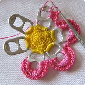 How to Make a Flower out of Pull Tabs » Curbly | DIY Design Community#!P9bGv Pop Tab Crafts, Pop Tabs, Confection Au Crochet, Pop Cans, Cool Ideas, Yarn Projects, Yarn Crafts, Crochet Crafts, Crocheted Item