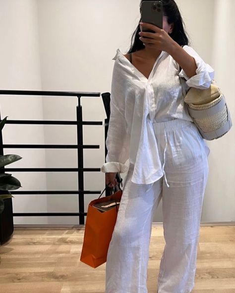 Linen Set Outfit, Linen Pants Outfit, Clean Fashion, Modest Summer Outfits, Winter Fashion Outfits Casual, Effortlessly Chic Outfits, Summer Attire, Classy Casual Outfits, Summer Linen