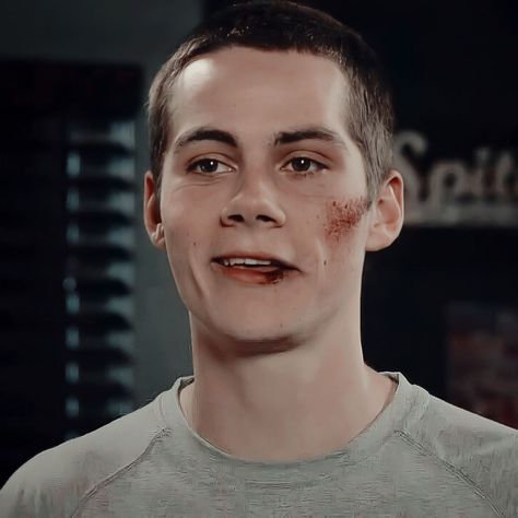 Stiles Stilinski Buzzcut, Stiles Stilinski Icons, Dylan O Brain, Dylan Obrien, Lydia Martin, O Brian, Stiles Stilinski, High School Sweethearts, Buzz Cut