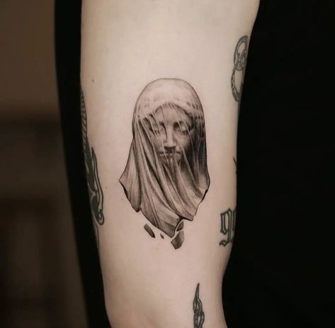 The Veiled Virgin Tattoo, Veiled Virgin Tattoo, Half Mask Tattoo, Modern Tattoo Designs Unique, Marble Statue Tattoo, Roman Sculpture Tattoo, Michaelangelo Tattoos, Unique Tattoo Inspiration, Tattoos Of Hands