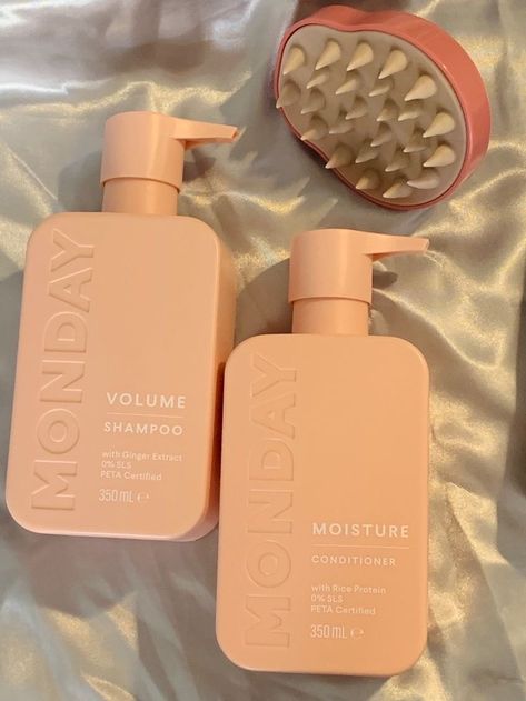 Monday Shampoo Aesthetic, Haircare Aesthetic Photography, Hair Conditioner Aesthetic, Monday Shampoo And Conditioner Aesthetic, Monday Haircare Aesthetic, Hair Care Aesthetic Photography, Hair Care Aesthetic Pictures, Hair Care Collection, Hair Wash Aesthetic