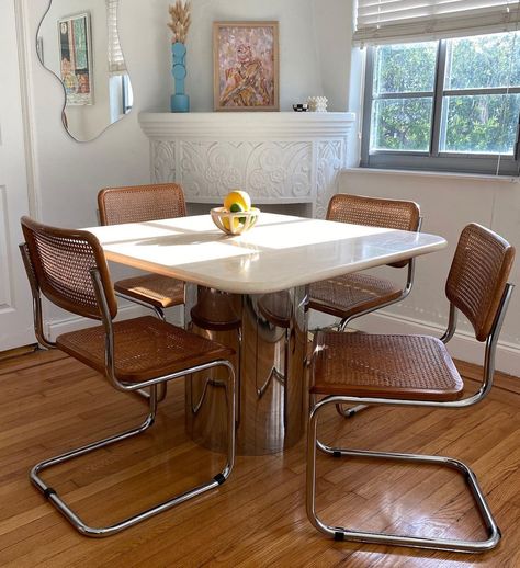 Internet Furniture on Instagram: “Vintage Mid Century Cesca Chairs made of oak wood. Perfect for a kitchen/dining table. Paired with a @virginiasin__ handmade ceramic bowl •…” Cesca Chair Table, Round Dining Table Vintage, Mid Century Dining Table And Chairs, Cesca Chair Dining Room, Bauhaus Chairs, Desk Vibes, Mid Century Round Dining Table, 60s Kitchen, Round Desk