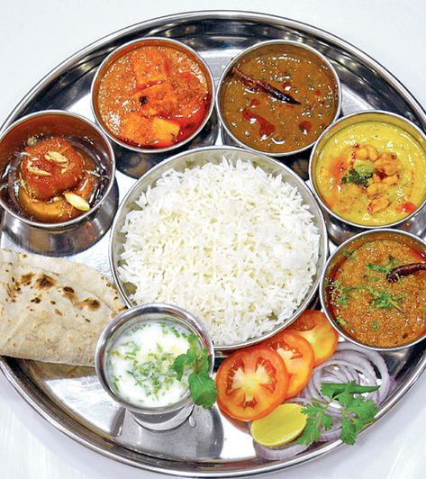 Lunch Images Indian, Food Thali Indian, Himachal Pradesh Food, Food Images Indian, Bhojan Thali, Indian Delicacies, Indian Thali, Indian Lunch, Mumbai Food