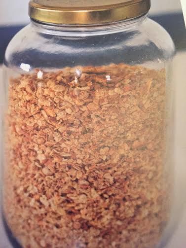 Homemade Amish Honey Granola Homemade Granola Cereal, Granola Homemade, Granola Ingredients, Mennonite Recipes, Homemade Cereal, Honey Granola, Keto Granola, Almond Granola, Chocolate Granola