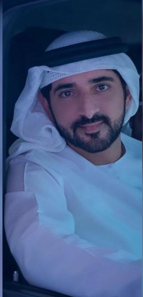 Price Hamdan, Fazza Hamdan, Prince Hamdan, Handsome Men Quotes, Sheikh Mohammed, Hamdan Fazza, Handsome Arab Men, Sheikh Hamdan, Flying Carpet