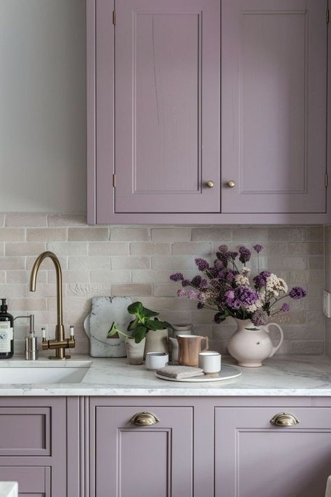 Kitchen Purple Decor, Light Purple Cabinets, Kitchen Two Color Cabinets, Beautiful Kitchen Ideas Modern, Violet Kitchen Cabinets, Grey And Purple Kitchen, Moody Purple Office, Lilac Laundry Room, Lavender Kitchen Ideas