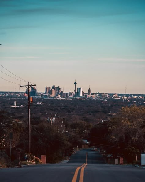 San Antonio Texas San Antonio Texas At Night, Texas Night Aesthetic, Texas College Aesthetic, Texas City Aesthetic, San Antonio Wallpaper, Texas Aesthetic Wallpaper, Texas Wallpaper Iphone, San Antonio Texas Aesthetic, San Antonio Aesthetic