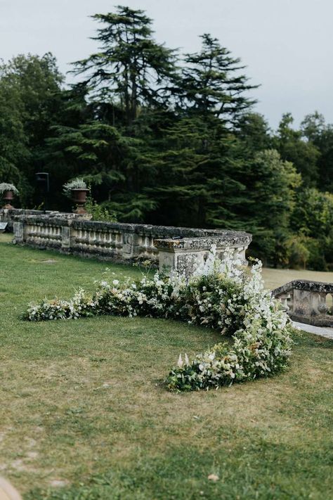 Mexico City Wedding, Destination Wedding Weekend, Country Decor Diy, Floral Arch Wedding, Intimate Destination Wedding, Aisle Flowers, Patras, Altar Decor, Arch Flowers