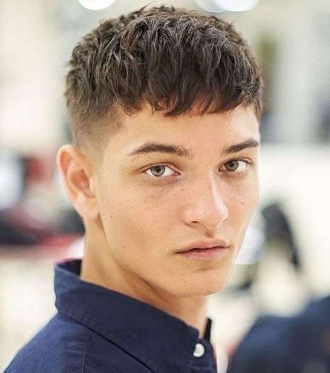 Get this Hairstyle: Crew Cut with Short Messy Textured Top Lengths and Bangs Brown Hair Modern Mens Haircuts, Military Haircuts Men, Caesar Haircut, French Crop, Military Haircut, Crop Haircut, Textured Haircut, Crop Hair, Mens Hairstyles Medium