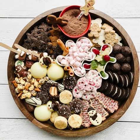 Hot Cocoa Board, Hot Chocolate Board, Cocoa Board, Chocolate Board, Christmas Dessert Table, Homemade Hot Cocoa, Dessert Platter, Charcuterie Inspiration, Snack Board