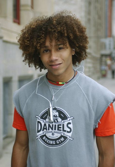 Corbin Bleu Jump In, Corbin Bleu 2000s, Chad Hsm, Corbin Blue, Chad Danforth, Black Hair 90s, Corbin Bleu, 2000s Look, Men's Long Hairstyles