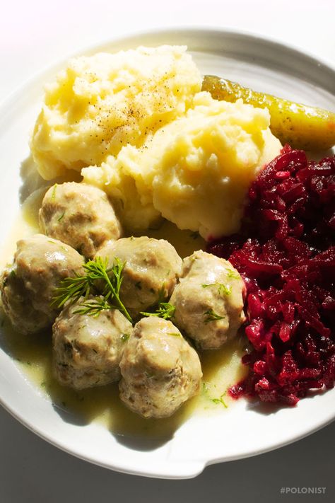 [Recipe in English] These Polish meatballs are so soft and packed with vibrant dill flavour. #polonist #polishrecipes #dinner #meatballs #dill #polish Polish Meatballs, Dinner Meatballs, Meat Goats, Creamy Dill Sauce, Eastern European Recipes, Temperature Chart, Easter Dinner Recipes, Dill Sauce, Meat Dinners