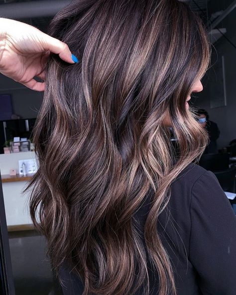 Brown Hair With Ribbon Highlights, Sunkissed Balayage, Dimensional Hair Color, Rich Brunette, Brown Hair Inspo, Brunette Hair With Highlights, My Universe, Fall Hair Color For Brunettes, Brunette Balayage Hair