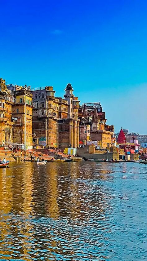 Banaras Ghats Photography, Banaras City Photography, Banaras Wallpapers, Varanasi Architecture, Banaras Photography, Indian Landmarks, Assignment Pics, Foto India, Banaras Ghat